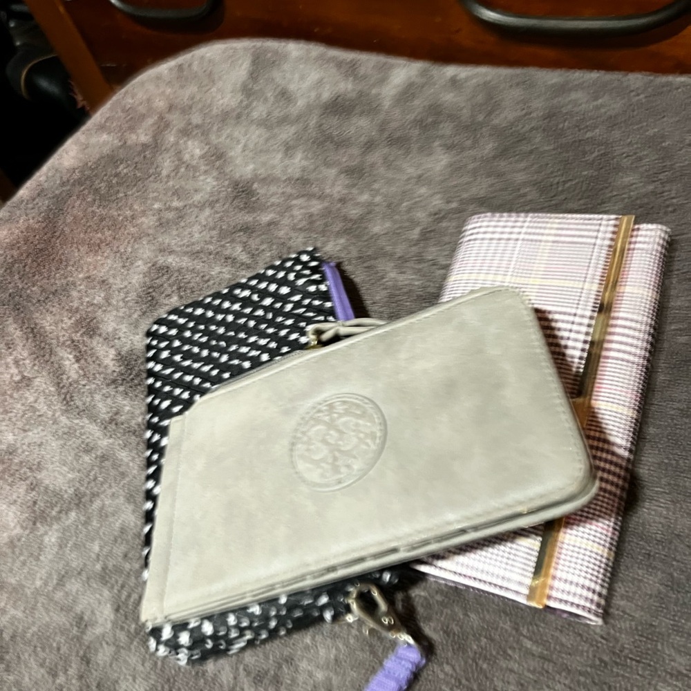 Gray and Plaid Wallet Set